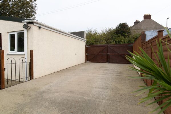 London Road, Pembroke Dock, SA72 6DU