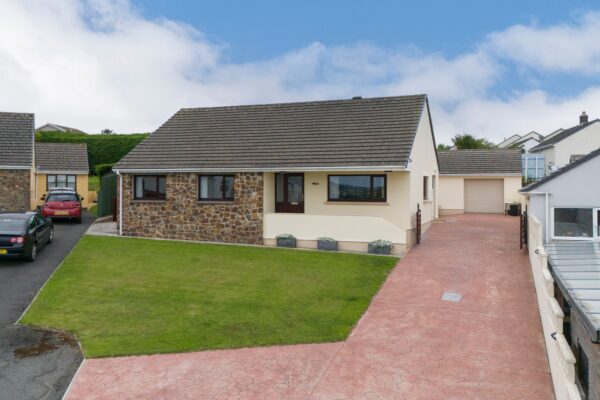 Pentle Close, Saundersfoot, SA69 9BY