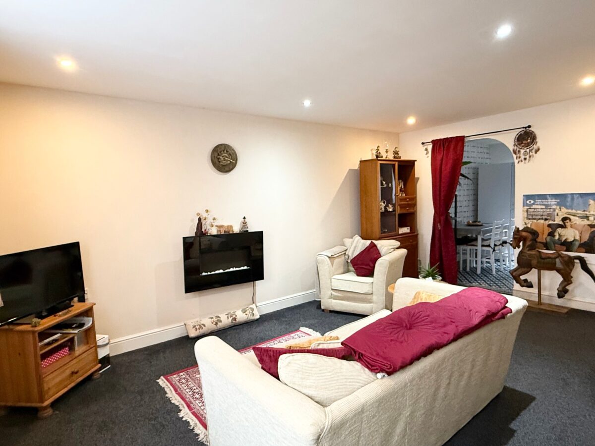 Brodog Lane, Fishguard, SA65 9NR