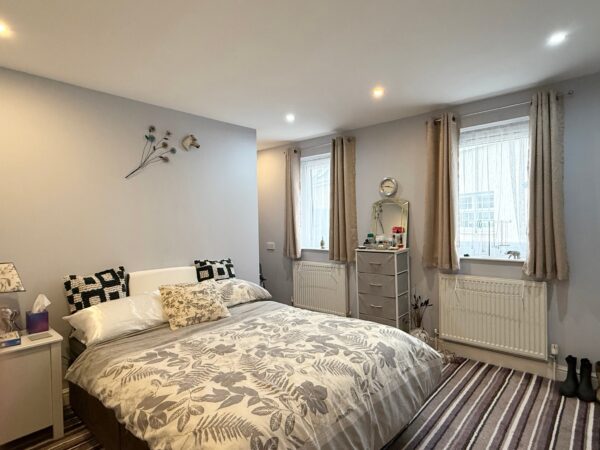 Brodog Lane, Fishguard, SA65 9NR