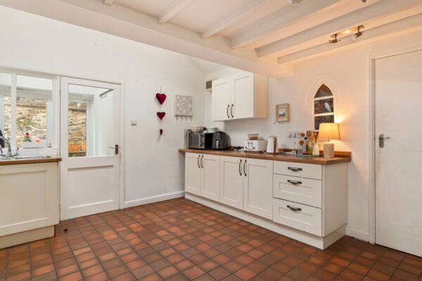 St Brides Hill, Saundersfoot, SA69 9NU