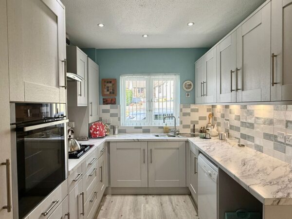 Oakfield Drive, Kilgetty, SA68 0UD