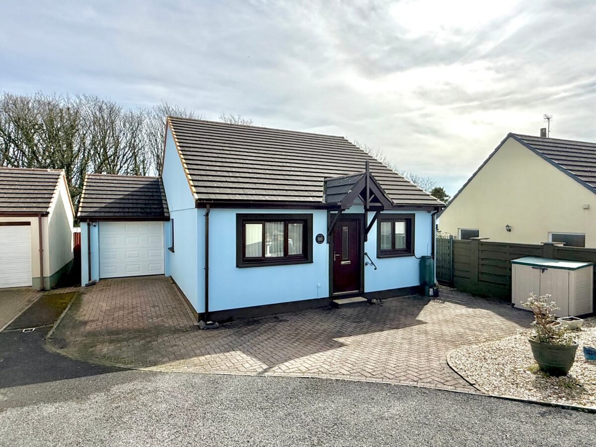 Oakfield Drive, Kilgetty, SA68 0UD