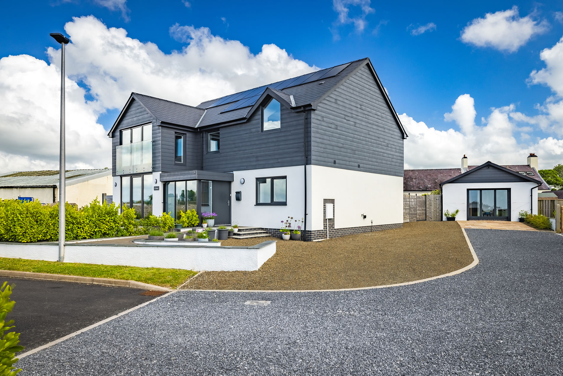 Simple Ways to Modernise Your Property’s Exterior to Boost Market Value