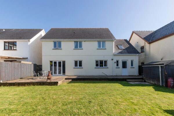 Bro'r Dderwen, Clynderwen, SA66 7NR