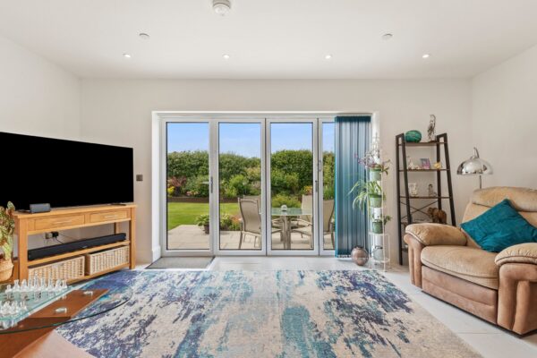 Pludds Meadow, Carmarthen, SA33 4UJ