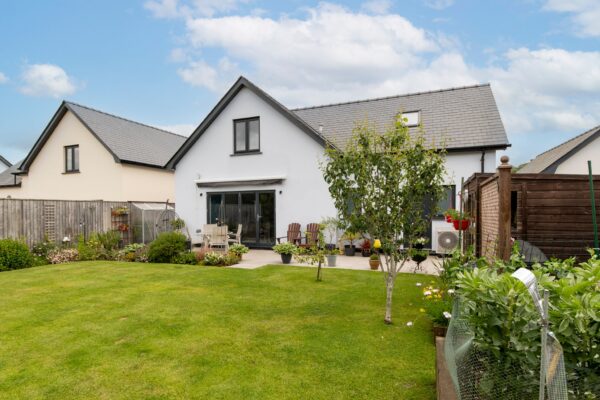 Pludds Meadow, Carmarthen, SA33 4UJ