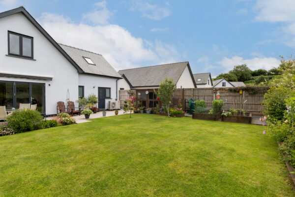 Pludds Meadow, Carmarthen, SA33 4UJ