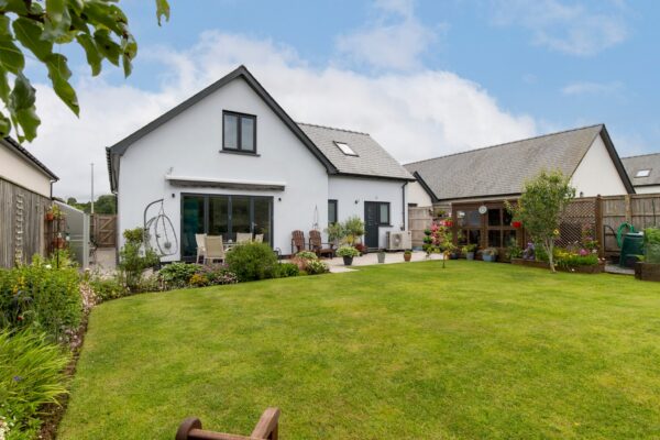 Pludds Meadow, Carmarthen, SA33 4UJ
