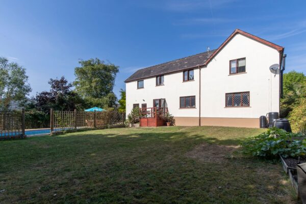 Valley Road, Saundersfoot, SA69 9BP