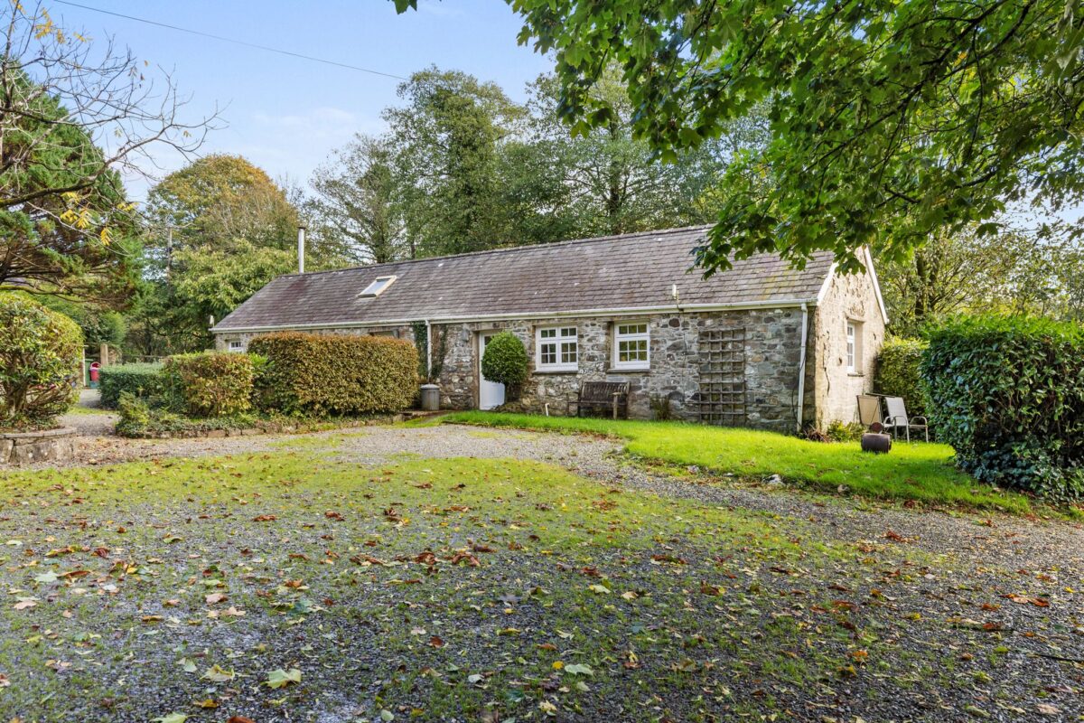 Ivy Court, Llysyfran, SA63 4RS