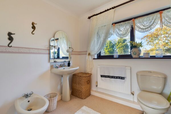 Uzmaston, Haverfordwest, SA61 1UT